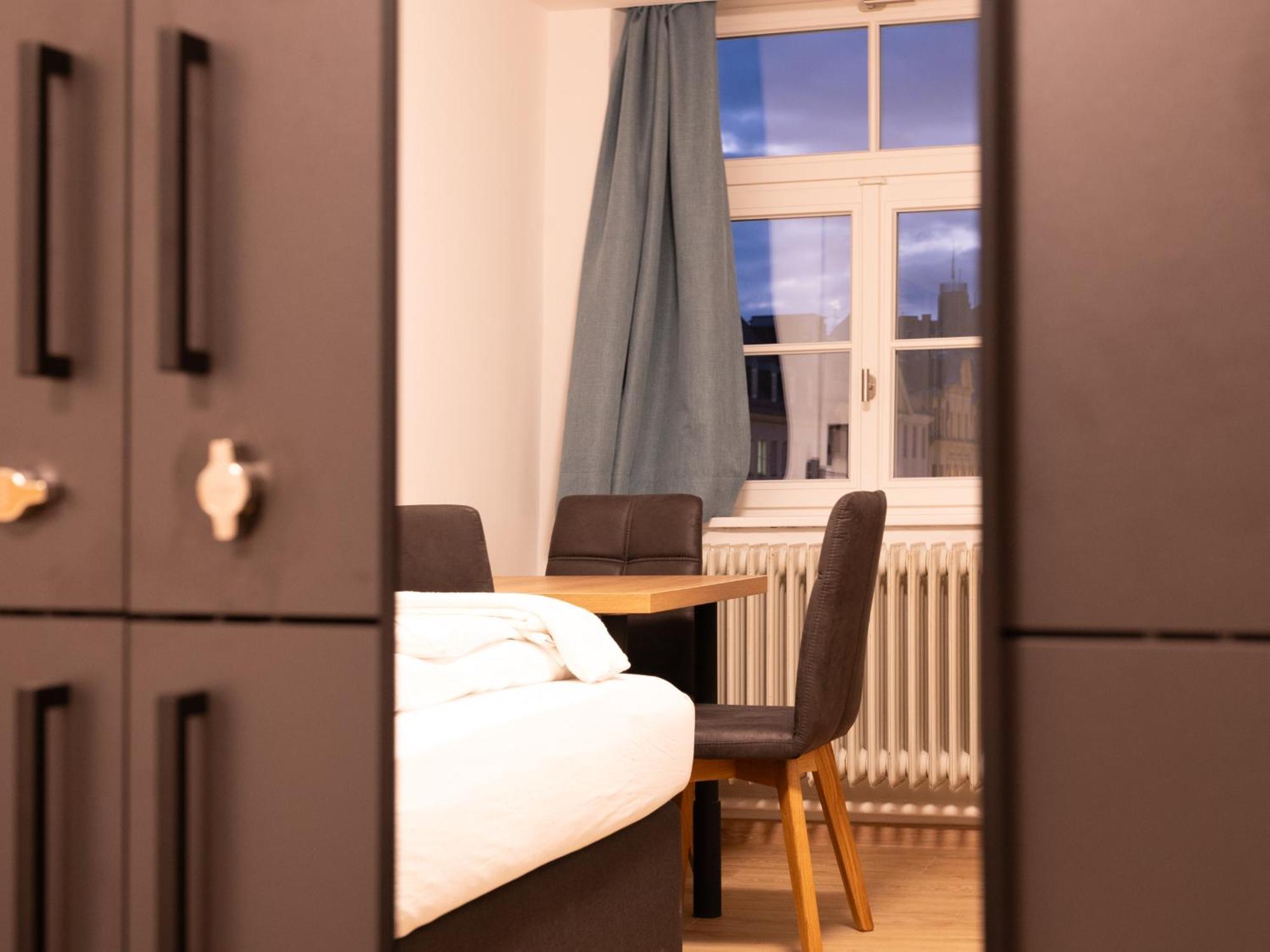 Brauhaus-Hotel Koenig Von Flandern Augsburg Bagian luar foto