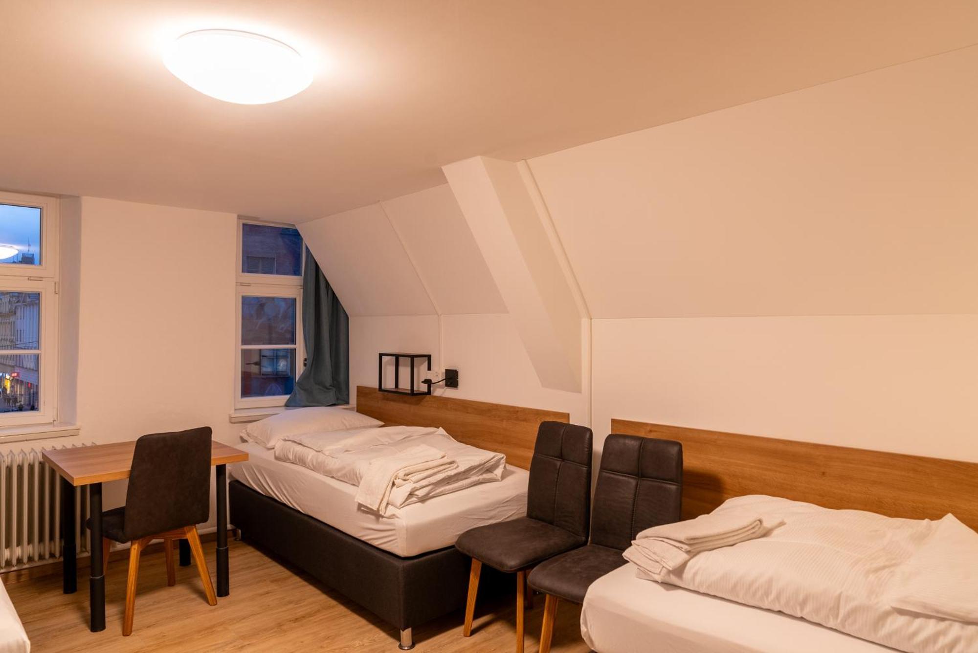 Brauhaus-Hotel Koenig Von Flandern Augsburg Bagian luar foto