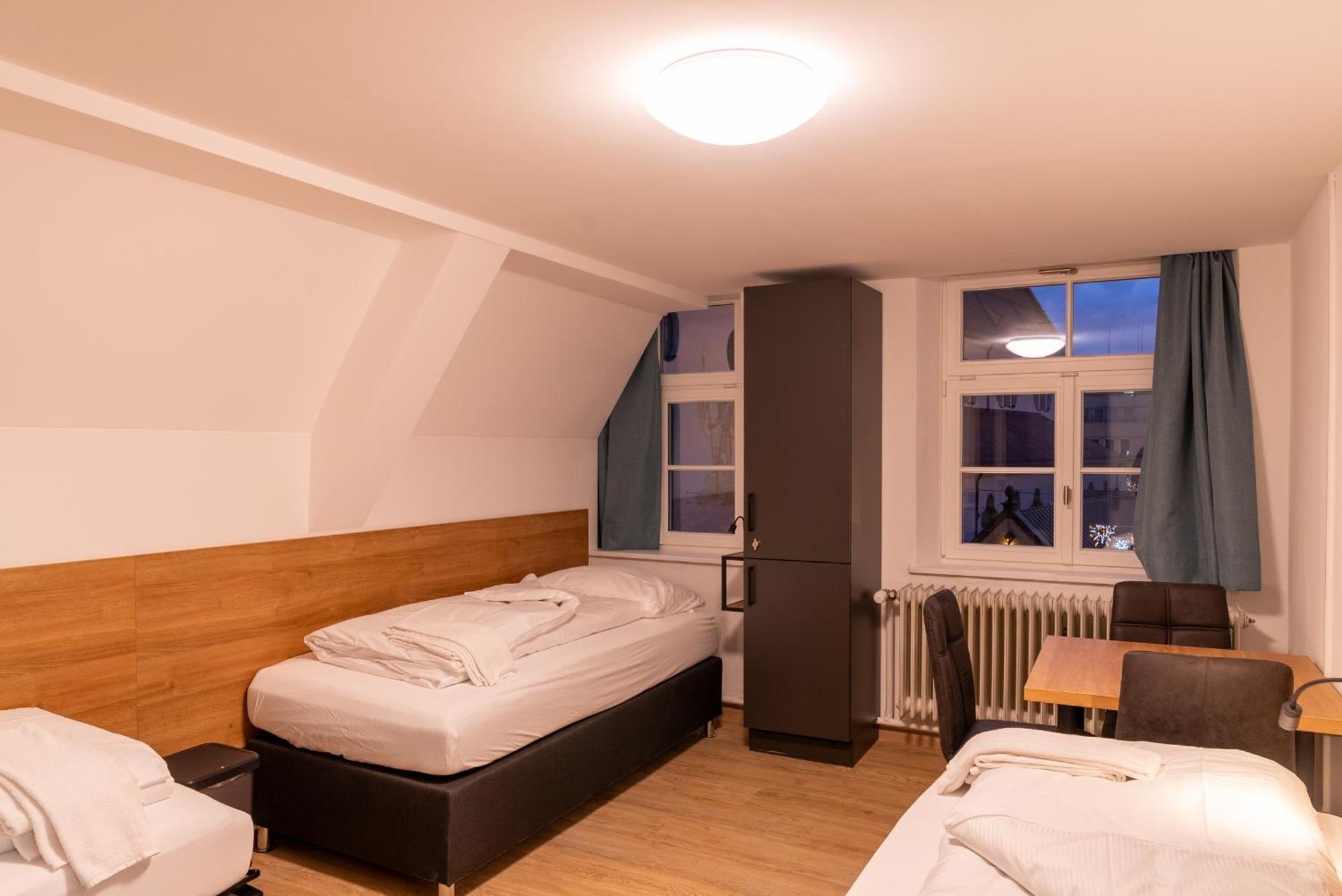 Brauhaus-Hotel Koenig Von Flandern Augsburg Bagian luar foto