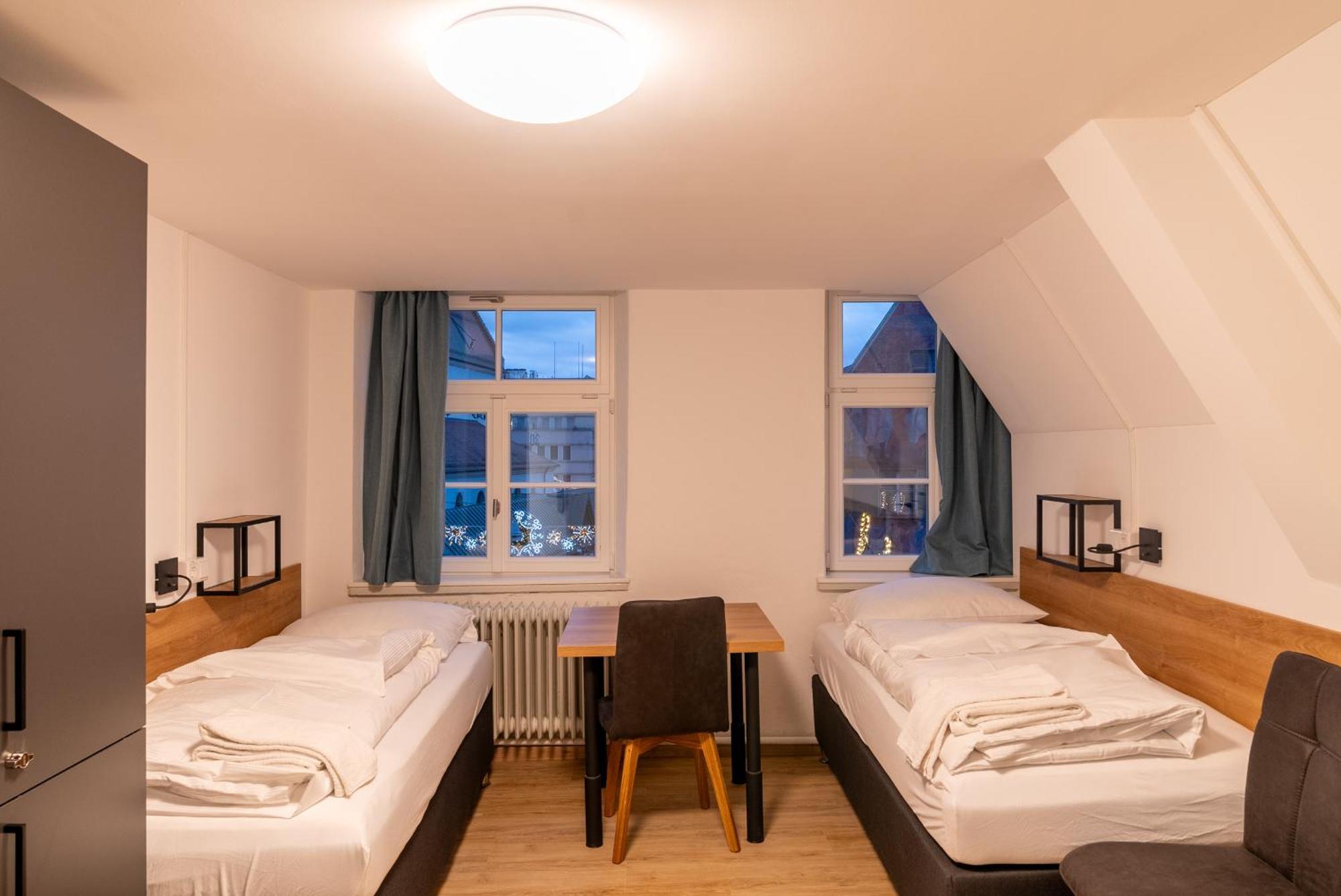 Brauhaus-Hotel Koenig Von Flandern Augsburg Bagian luar foto
