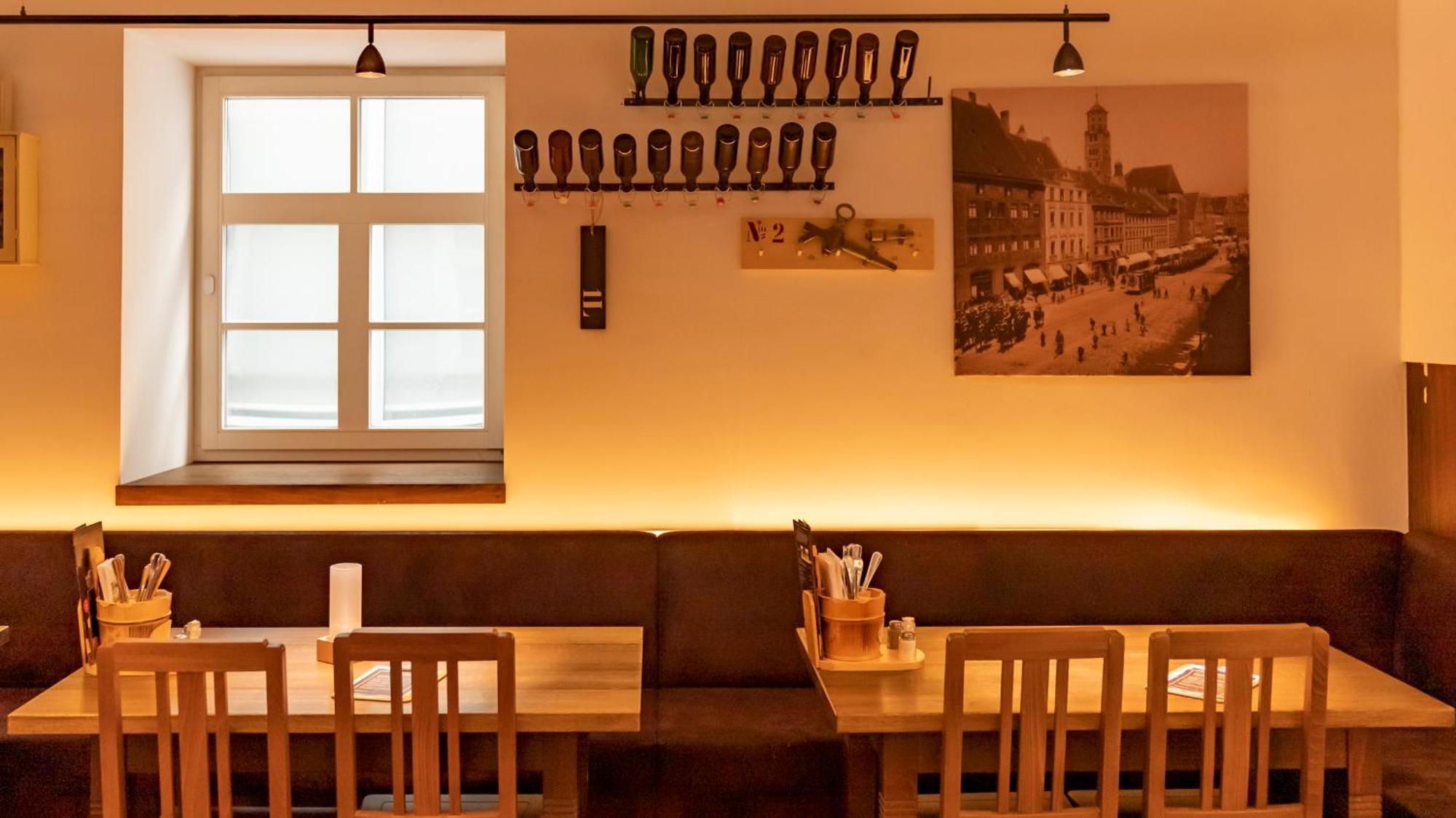 Brauhaus-Hotel Koenig Von Flandern Augsburg Bagian luar foto
